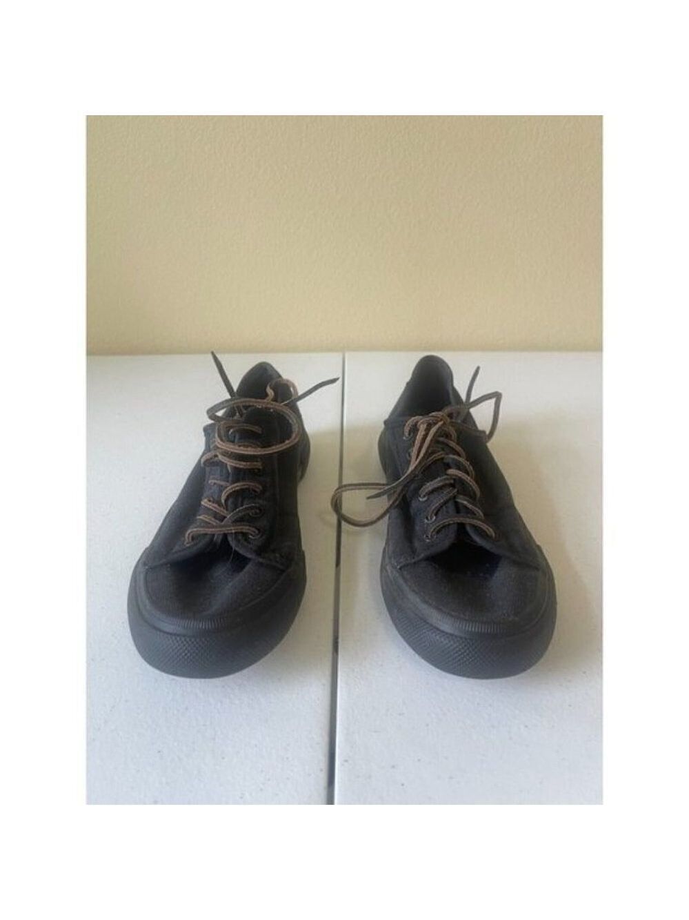 Frye Womens Gia Low Top Sneaker Black Size 7.5